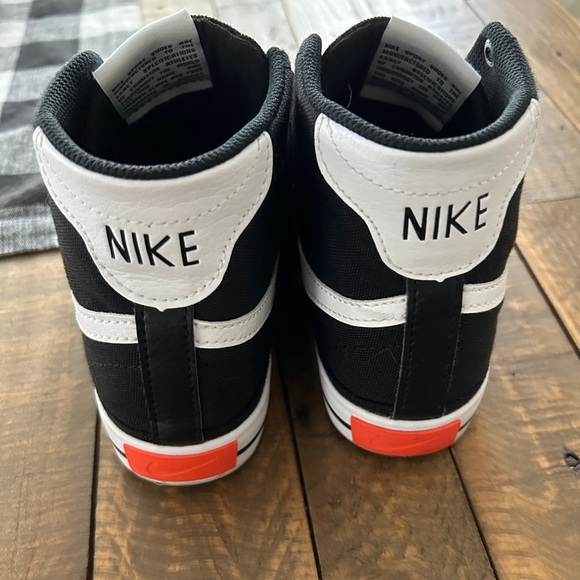 Nike Court Legacy Mid Canvas Sneakers - Picture 4 of 6